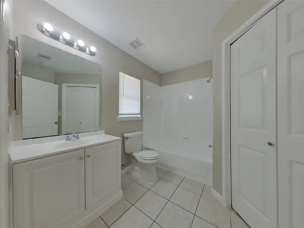 $1,599 | 3215 Kelling Street, Houston, TX 77045