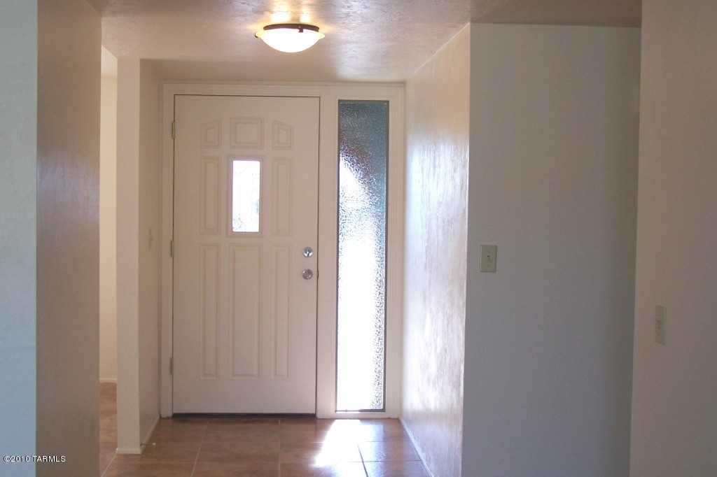 9373 East Stella Road Tucson, AZ 85730 - Photo 4 of 27 Gallery Image 4