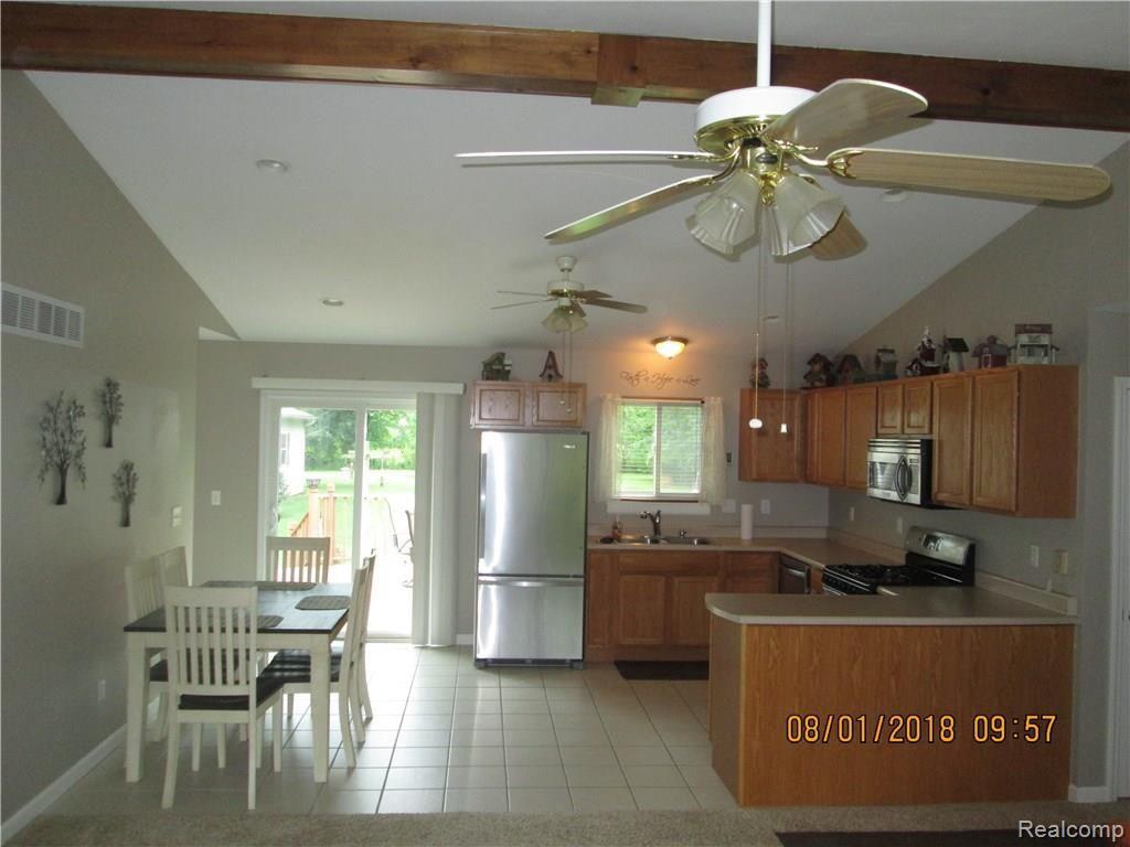2438 Beach Road Port Huron, MI 48060 - Photo 47 of 72 IMG_4509.JPG