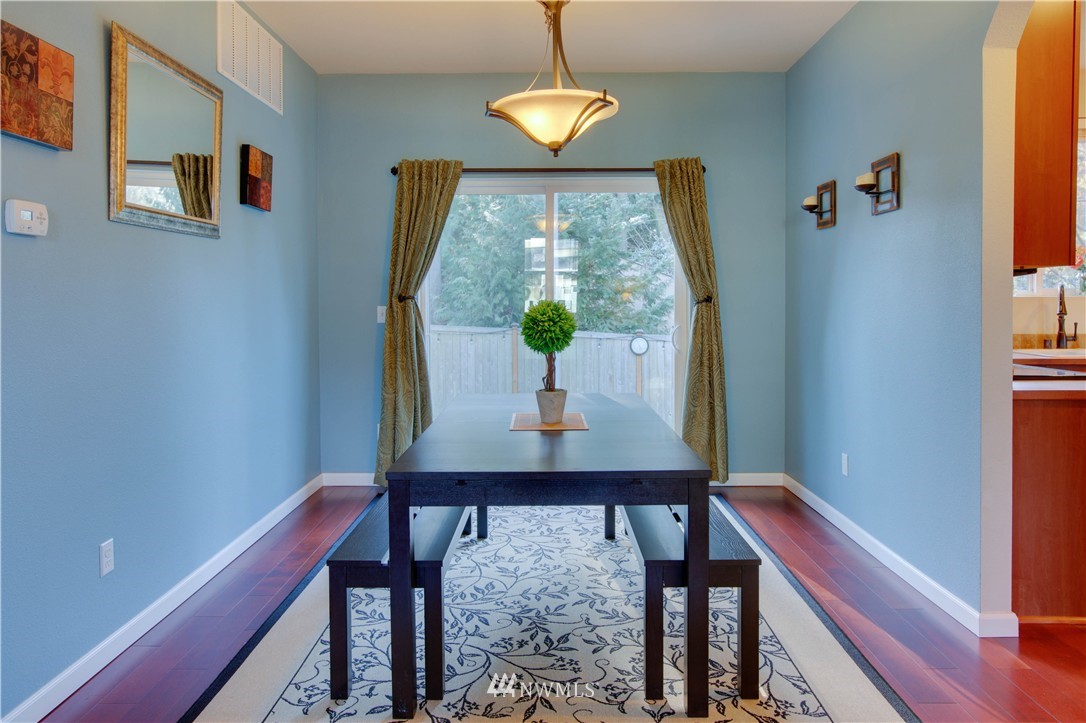 5029 Northeast 2nd Court Renton, WA 98059 - Photo 6 of 25 Gallery Image 6