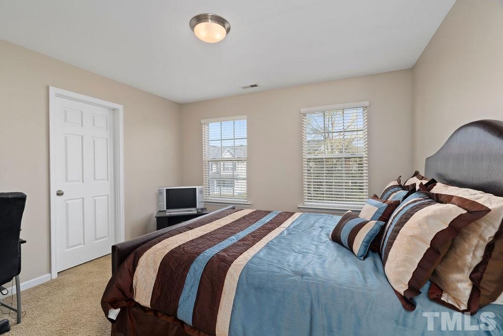 5144 Primland Lane Raleigh, NC 27610 - Photo 21 of 26 Gallery Image 21