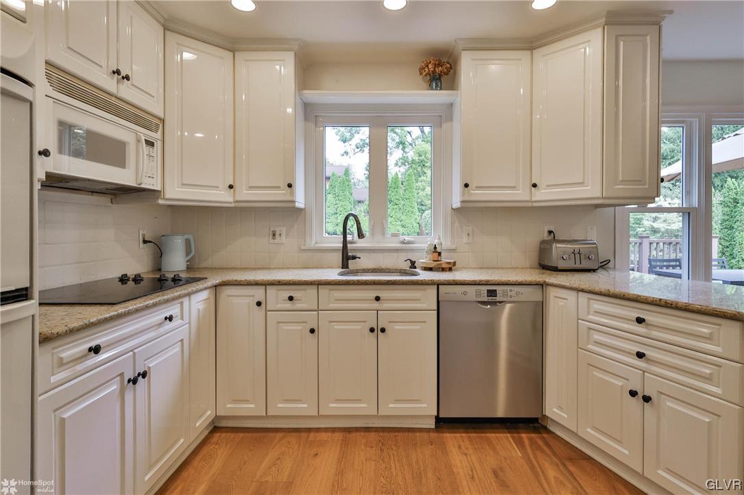 1421 Hampton Road Allentown, PA 18104 - Photo 15 of 50 Gallery Image 15