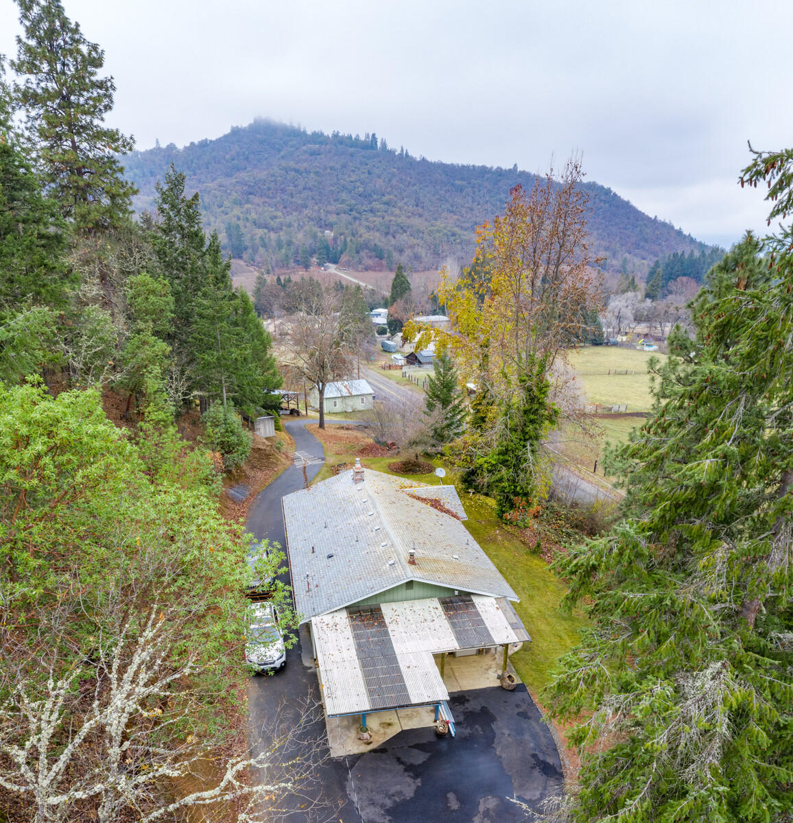 6875 Pioneer Road Medford, OR 97501 - Photo 8 of 49 05_PR_5_mls
