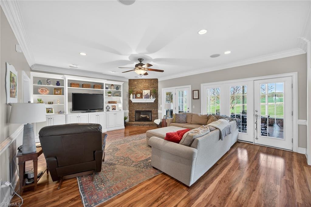 363 Kiger Road Pinnacle, NC 27043 - Photo 10 of 46 Gallery Image 10