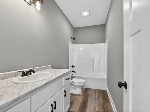 $445,900 | 1385 Dixon Place, Huntertown, IN 46748