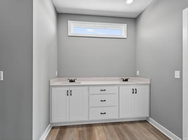 $445,900 | 1385 Dixon Place, Huntertown, IN 46748