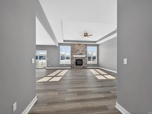 $445,900 | 1385 Dixon Place, Huntertown, IN 46748