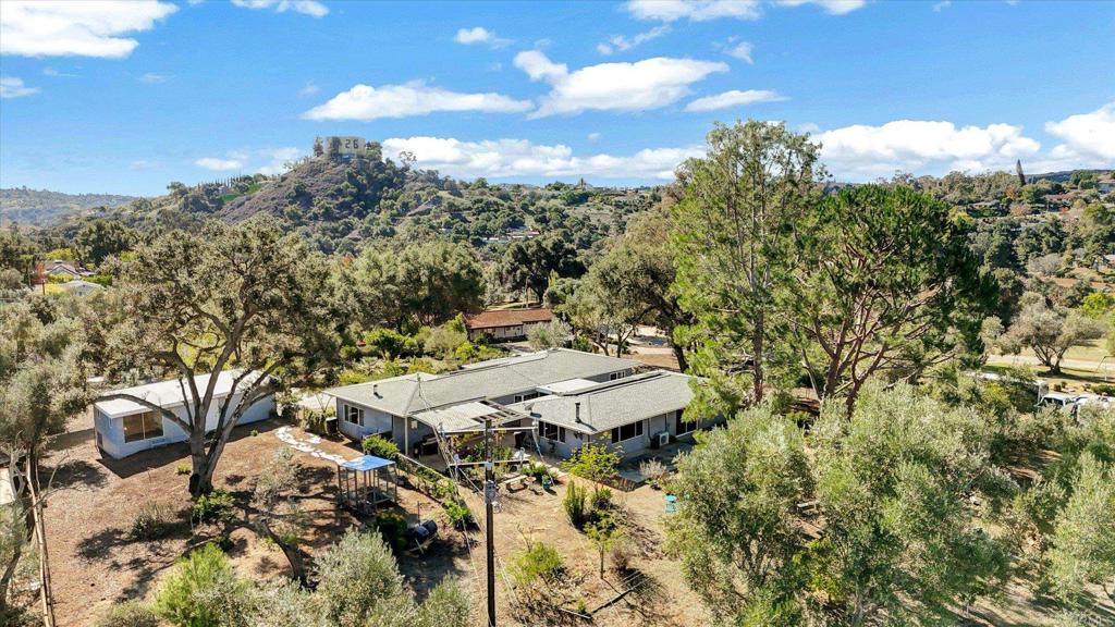 970 Quail Knoll Road Fallbrook, CA 92028 - Photo 44 of 45 a view of a city