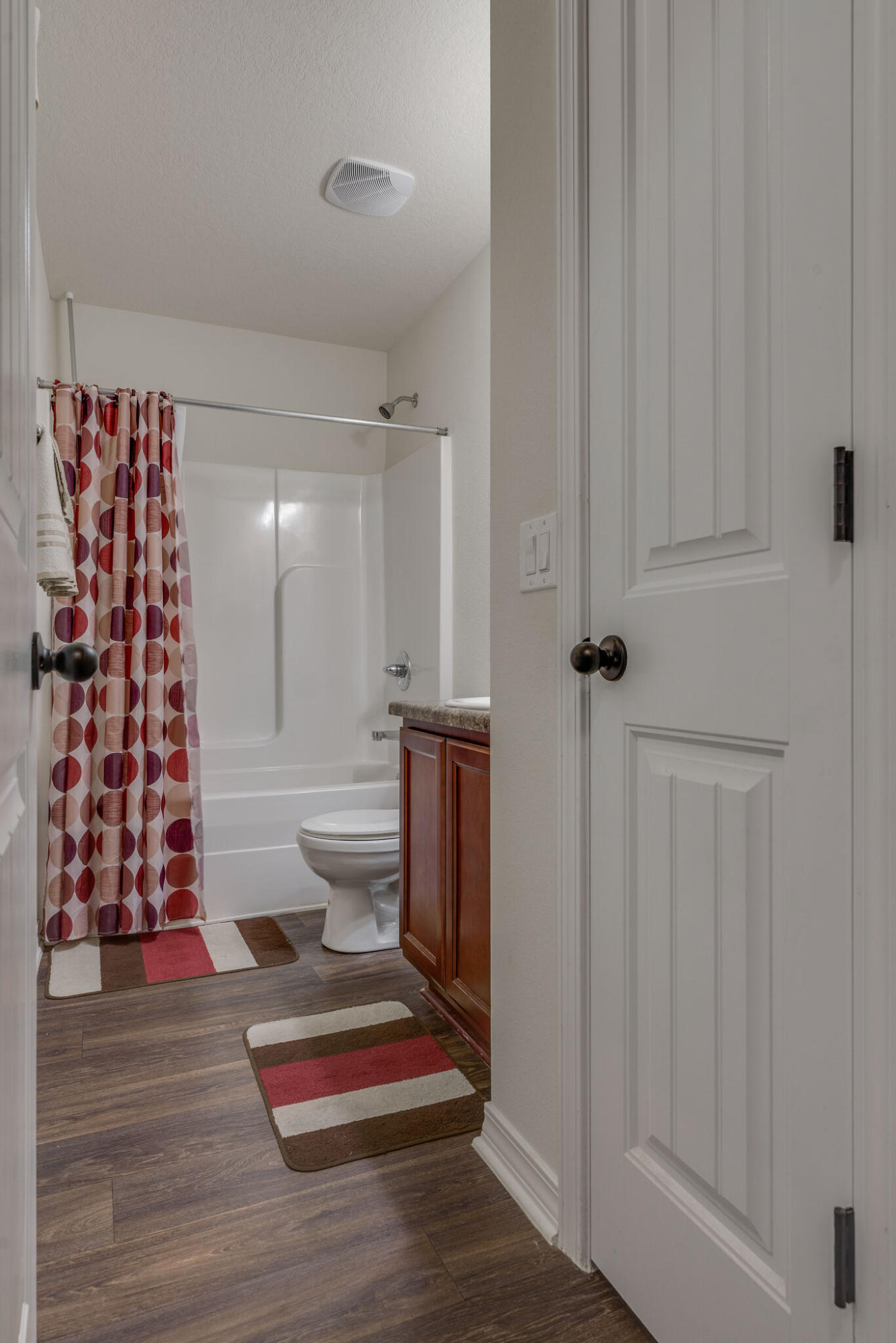 9267 Ridge Road Navarre, FL 32566 - Photo 23 of 30 Hall Bathroom
