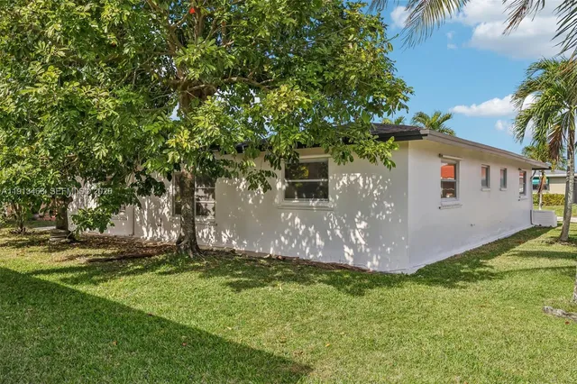 $389,900 | 6800 Northwest 58th Court, Tamarac, FL 33321