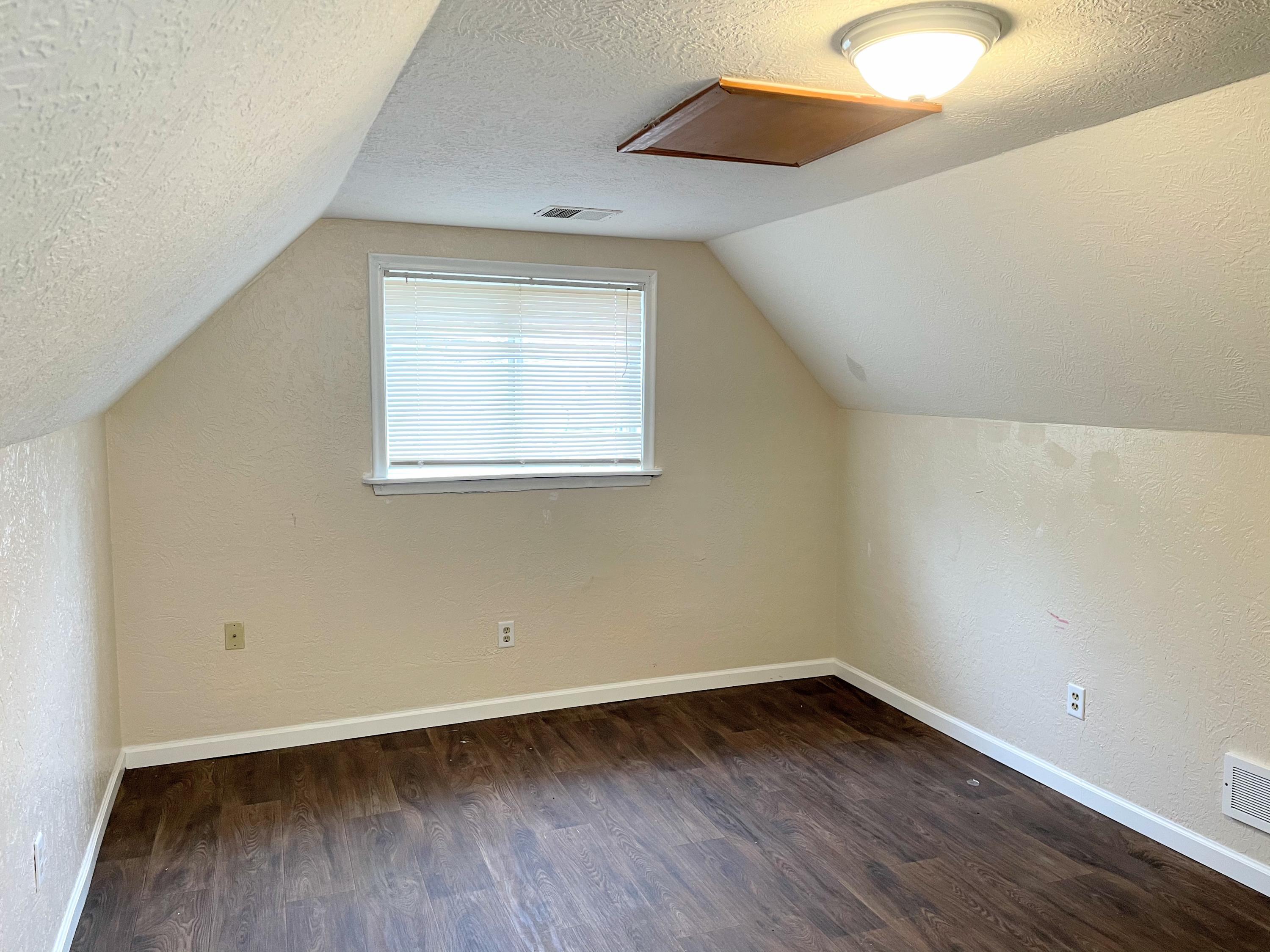3213 West Jolly Road Lansing, MI 48911 - Photo 20 of 25 IMG_2153