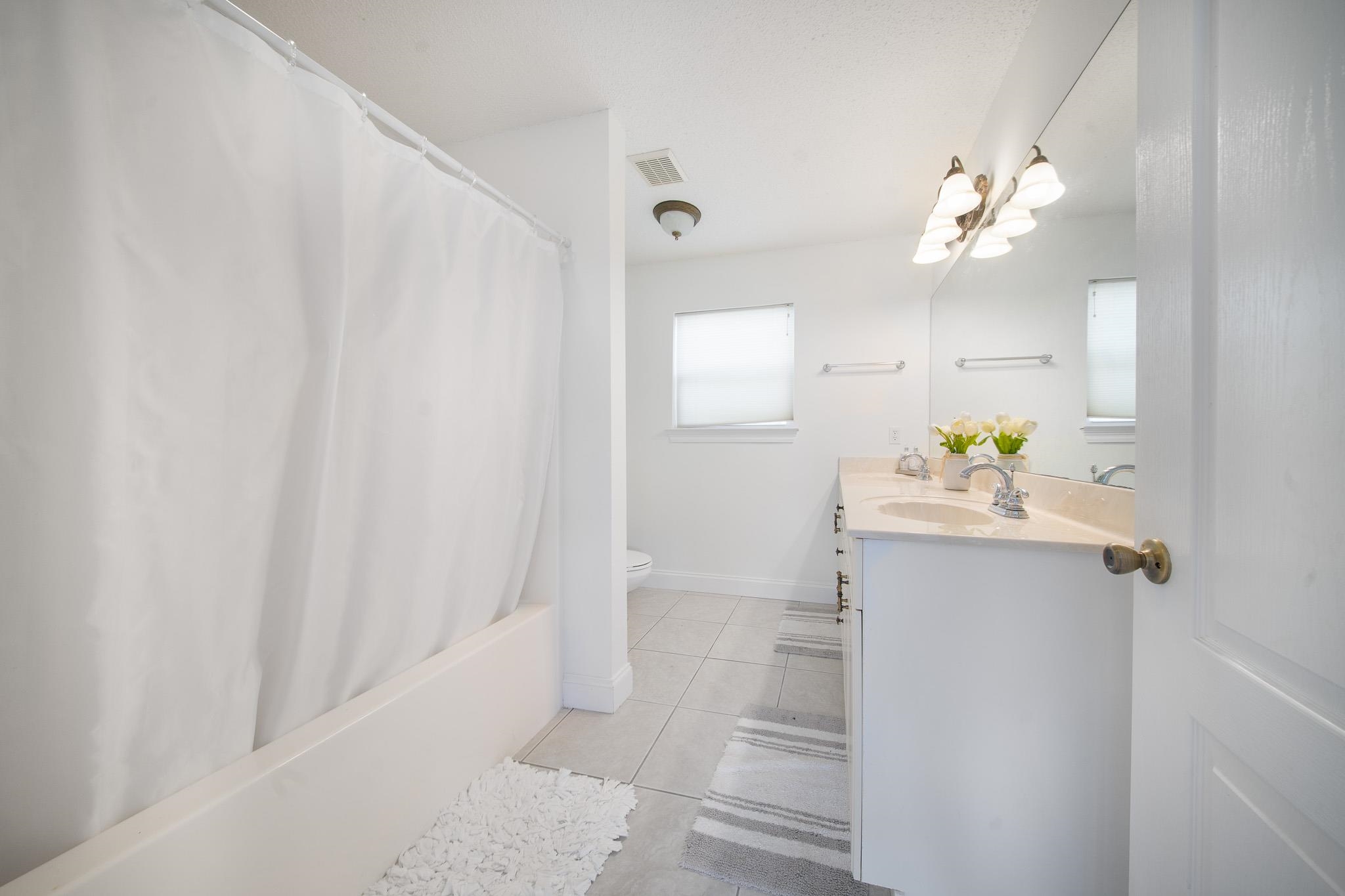 12475 State Highway, Unit 17 Gulf Shores, AL 36542 - Photo 19 of 55 Bathroom