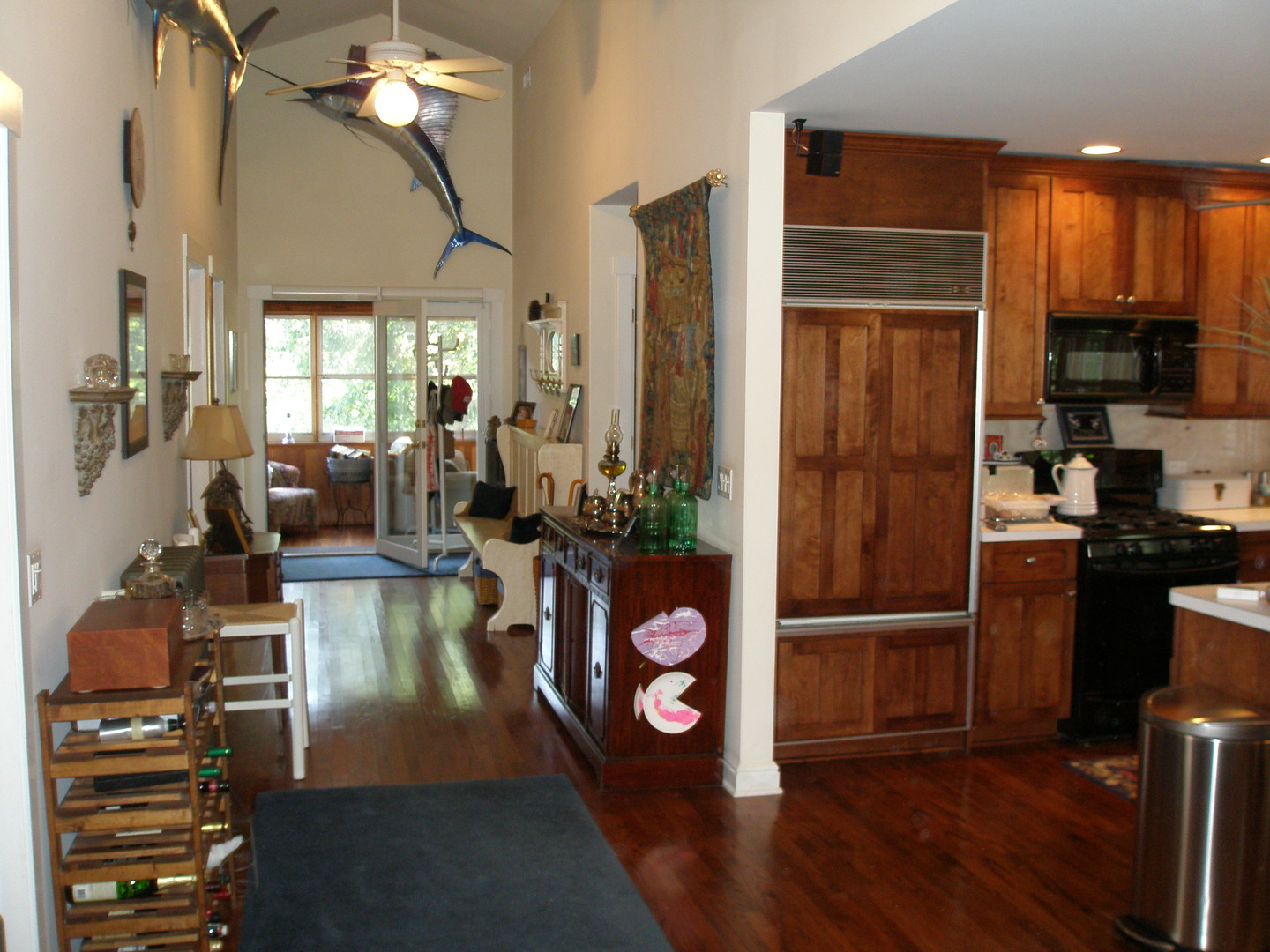 153 Barrypoint Road Riverside, IL 60546 - Photo 2 of 17