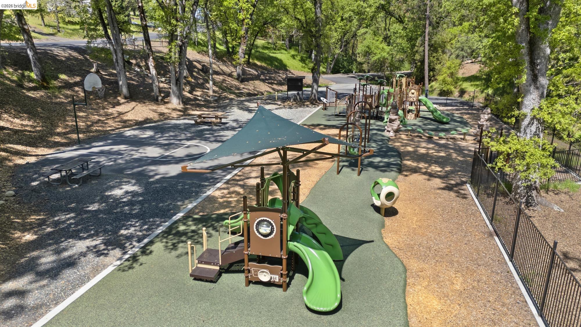 19291 Ferretti Road Groveland, CA 95321 - Photo 8 of 27