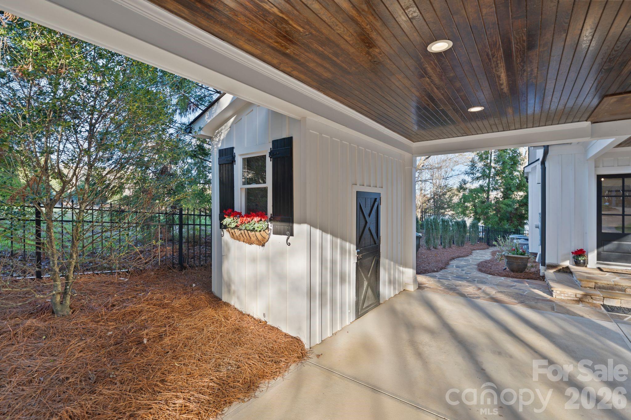 18380 Nantz Road Cornelius, NC 28031 - Photo 10 of 48 Gallery Image 10