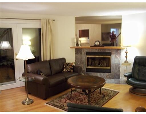 5570 Post Road, Unit 8 Warwick, RI 02818 - Photo 8 of 12 Den/Family/Great Room.