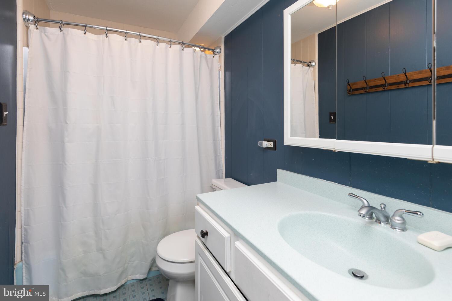 1915 Richard Road Willow Grove, PA 19090 - Photo 23 of 40 Full Hall bath