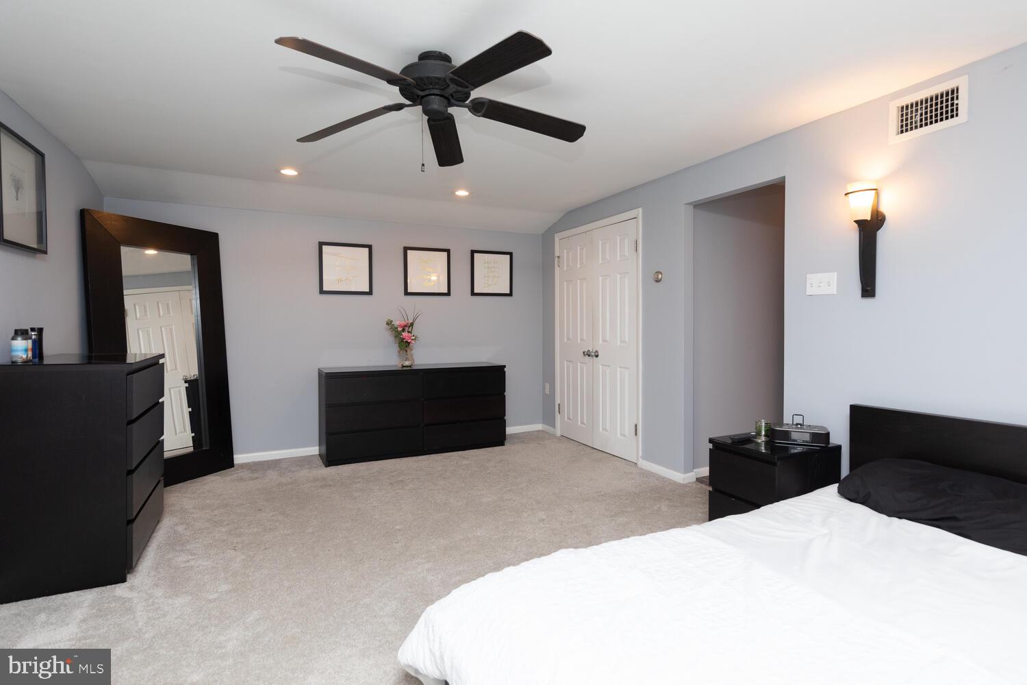 1915 Richard Road Willow Grove, PA 19090 - Photo 29 of 40 3rd floor main suite with large walk in closet