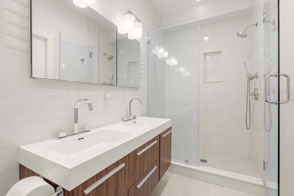 77 Worcester Street, Unit 4 Boston, MA 02118 - Photo 19 of 32