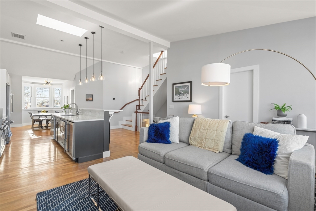 77 Worcester Street, Unit 4 Boston, MA 02118 - Photo 3 of 31