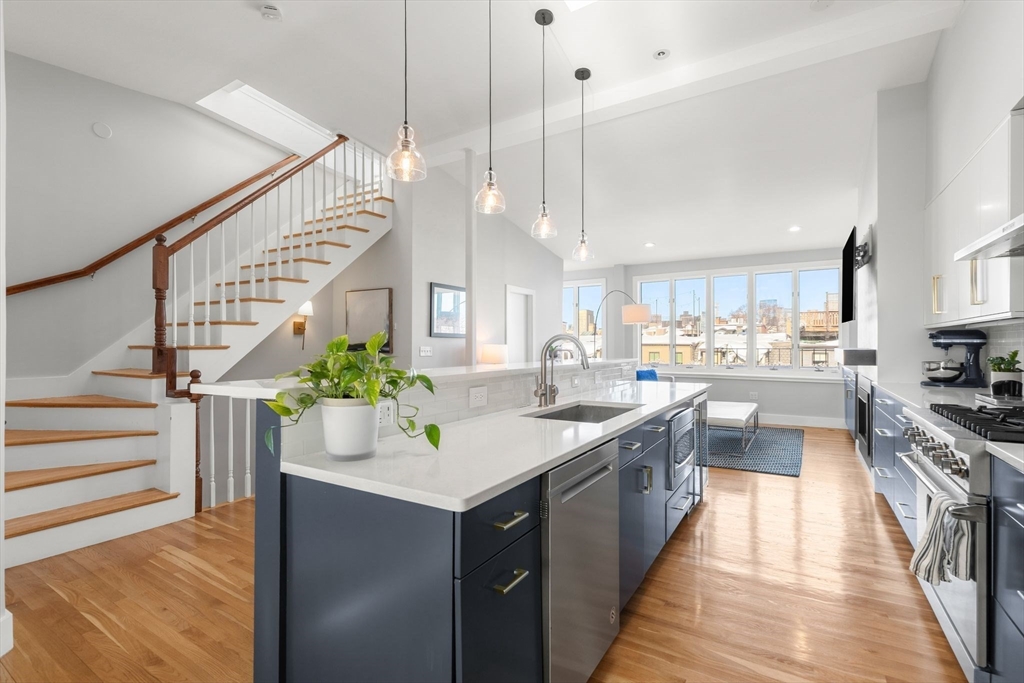 77 Worcester Street, Unit 4 Boston, MA 02118 - Photo 4 of 32