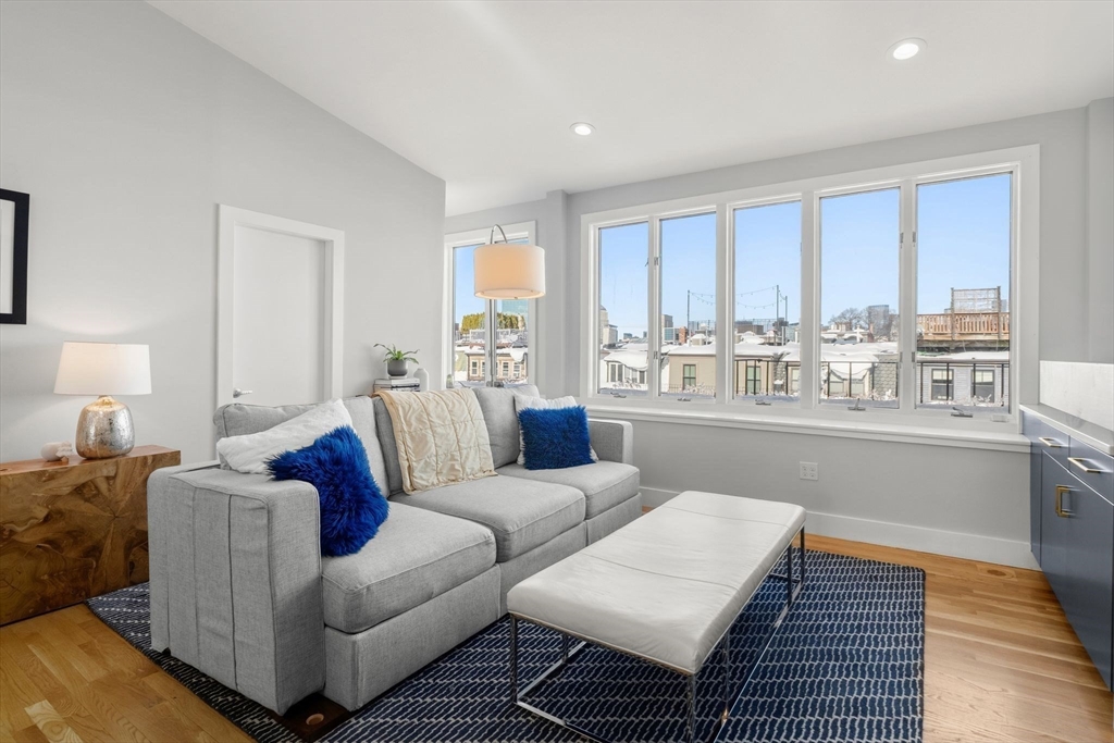 77 Worcester Street, Unit 4 Boston, MA 02118 - Photo 9 of 32