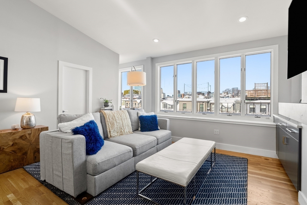 77 Worcester Street, Unit 4 Boston, MA 02118 - Photo 9 of 31