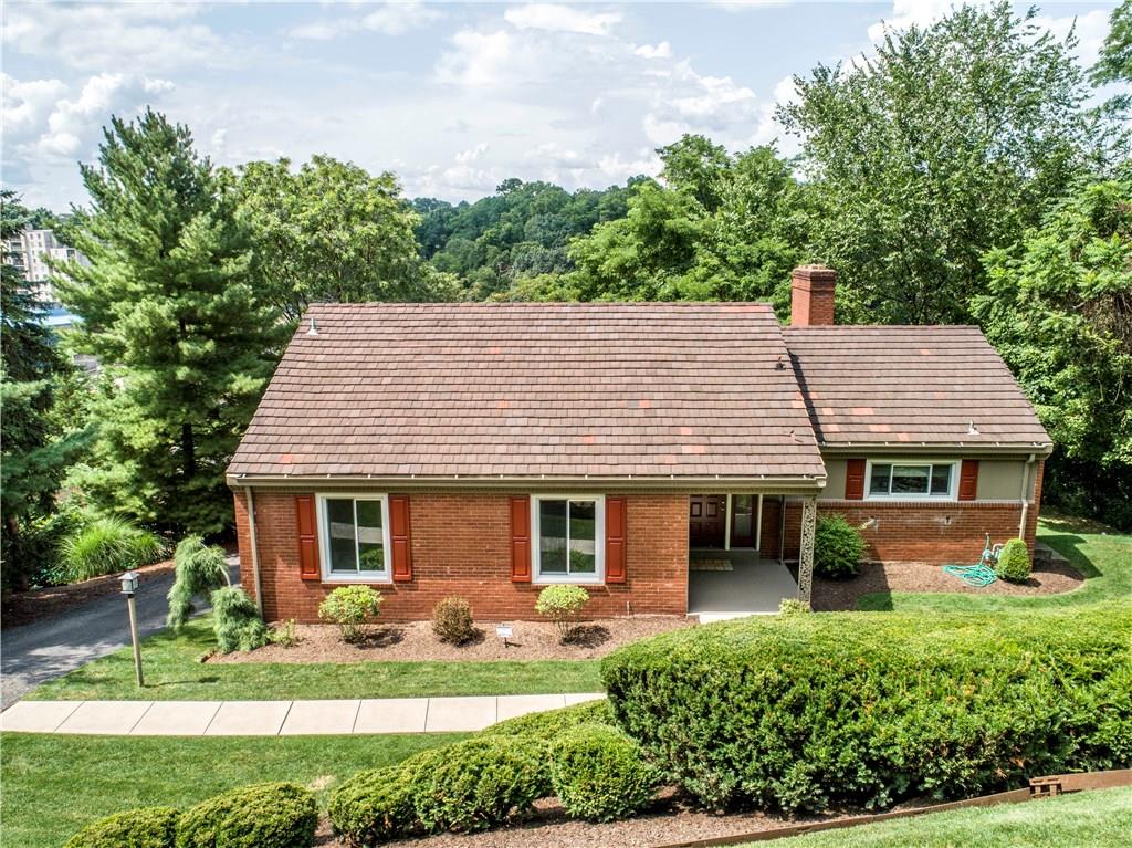 744 Pinetree Road Pittsburgh, PA 15243 - Photo 1 of 18 Gallery Image 1
