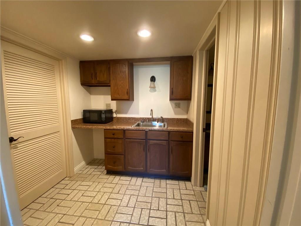 744 Pinetree Road Pittsburgh, PA 15243 - Photo 16 of 18 Gallery Image 16