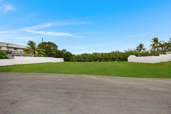 a view of a golf course