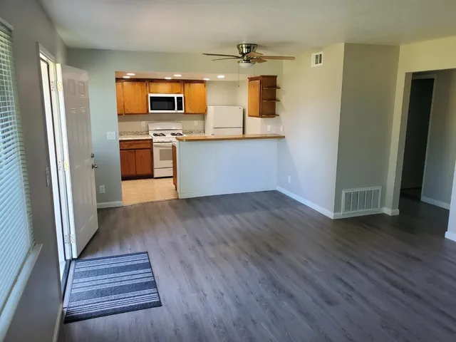 $1,680 | 3639 Galena Drive, Unit 1, Auburn, CA 95602