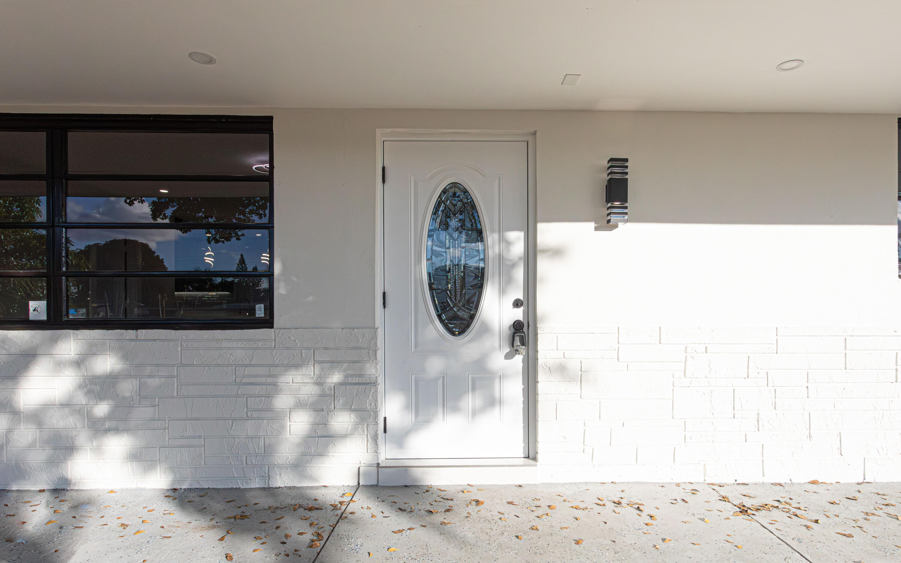 62 Andros Road Palm Springs, FL 33461 - Photo 3 of 41 a view of a living room