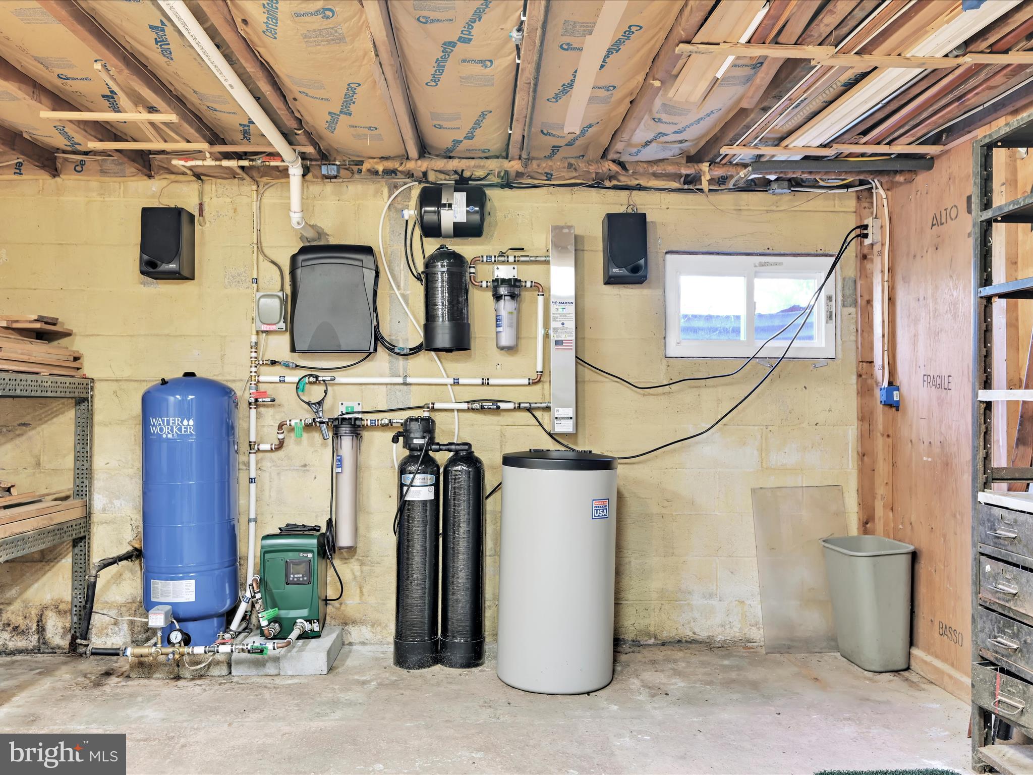 7932 Jonestown Road Harrisburg, PA 17112 - Photo 28 of 79 a utility room with dryer and washer