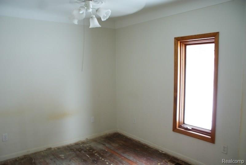 2107 Millville Road Lapeer, MI 48446 - Photo 21 of 31 121216.JPG