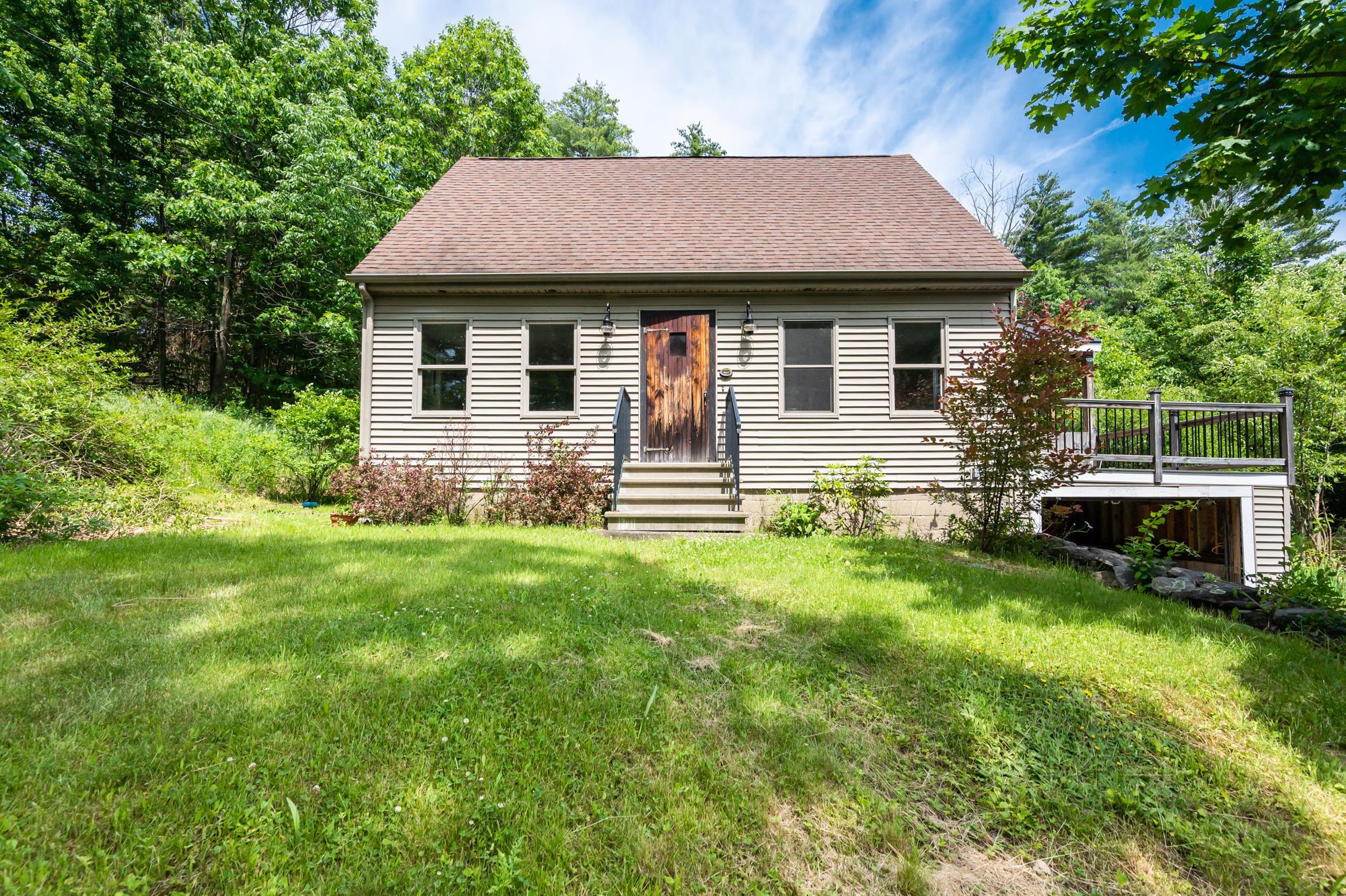 11 Youngs Crossing Road Pelham, NH 03076 - Photo 2 of 39