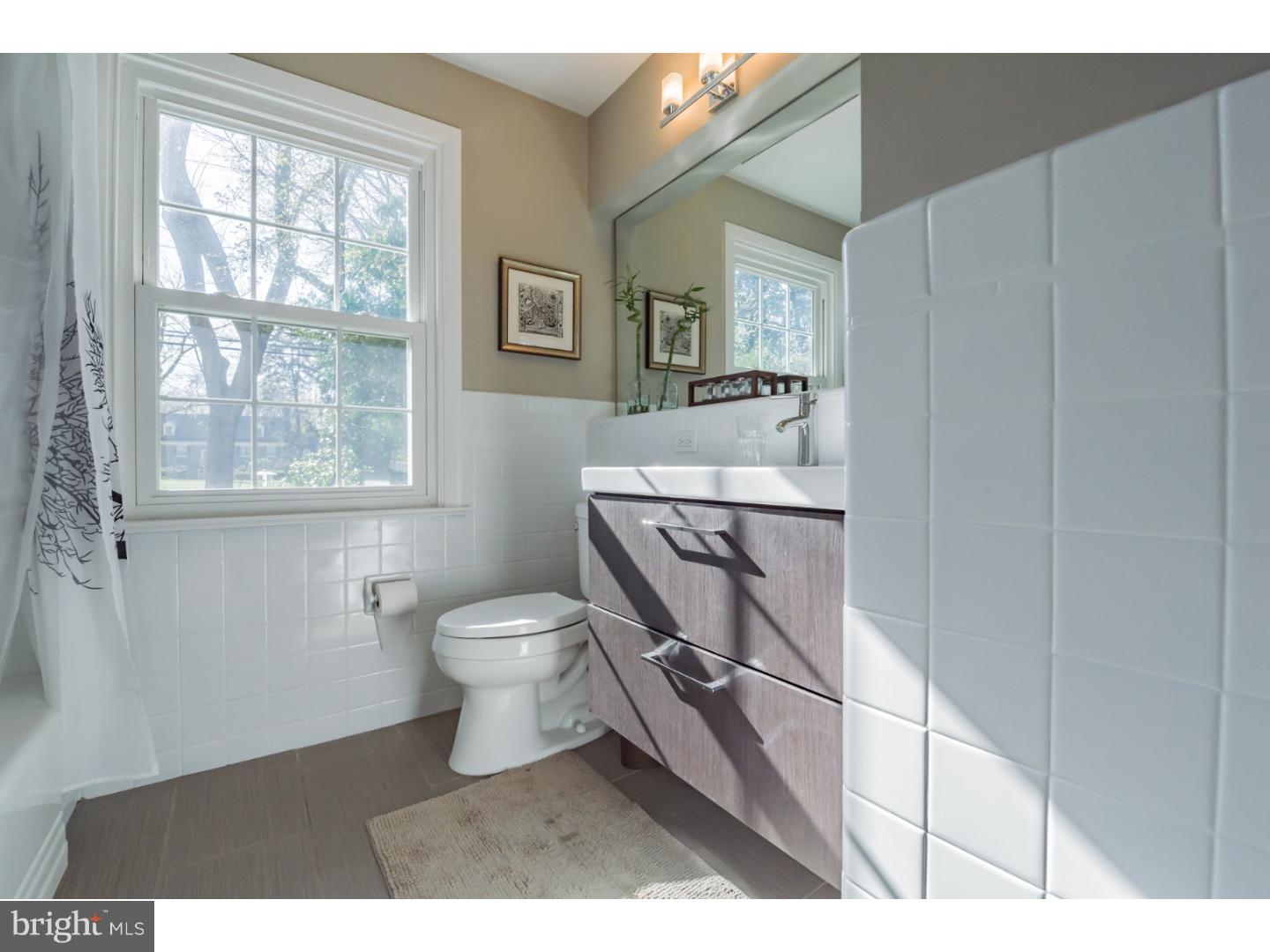 238 Hemlock Road Wynnewood, PA 19096 - Photo 15 of 25 Bathroom