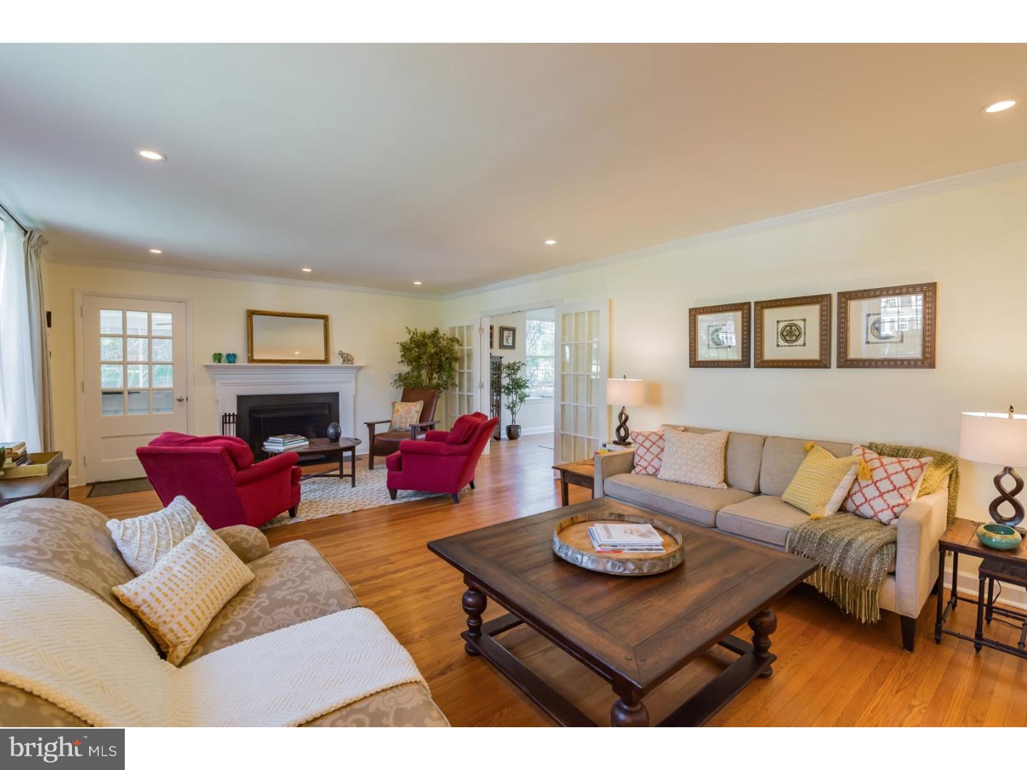 238 Hemlock Road Wynnewood, PA 19096 - Photo 6 of 25 Living Room