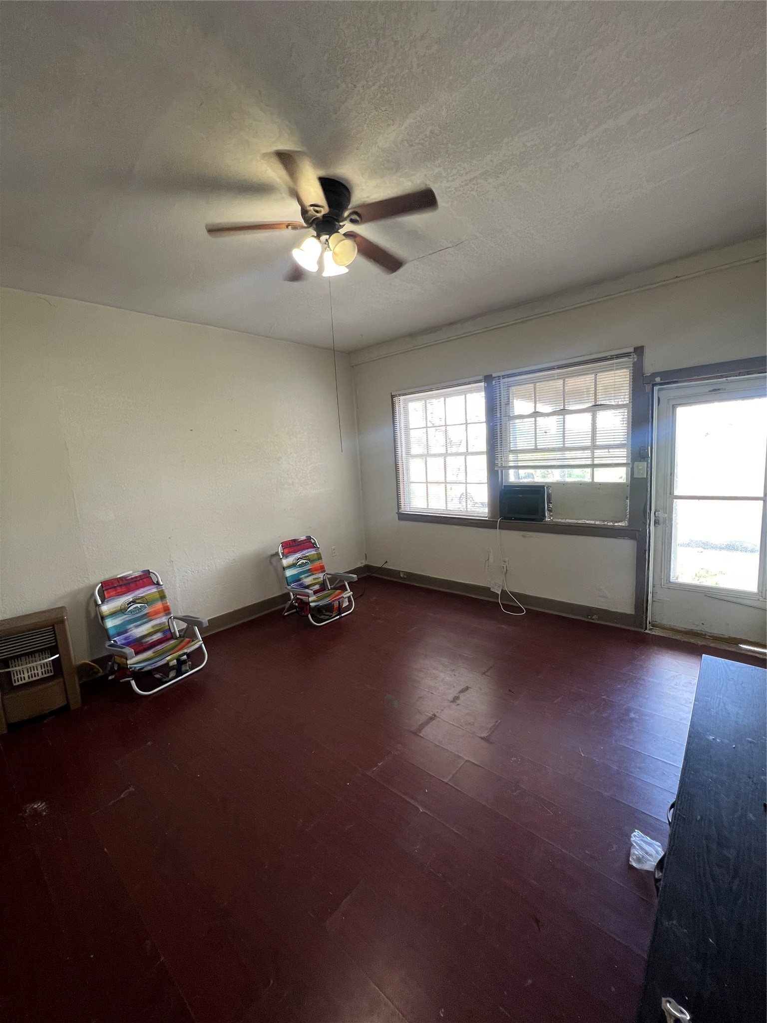 102 South Victoria Street Victoria, TX 77901 - Photo 4 of 10