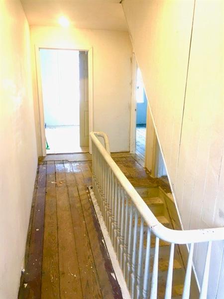 902 Constance Street Pittsburgh, PA 15212 - Photo 10 of 16 2nd floor hall way