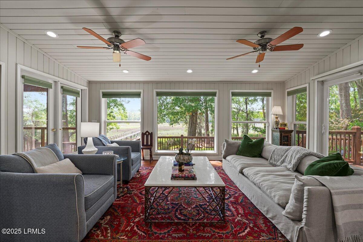 15 Walling Grove Road Beaufort, SC 29907 - Photo 9 of 47 08-Sun Room