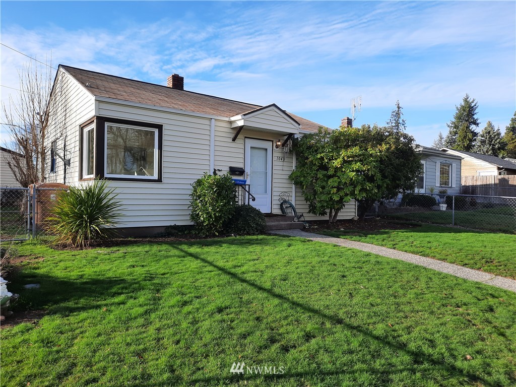 1040 South Rochester Street Tacoma, WA 98465 - Photo 1 of 17 Gallery Image 1