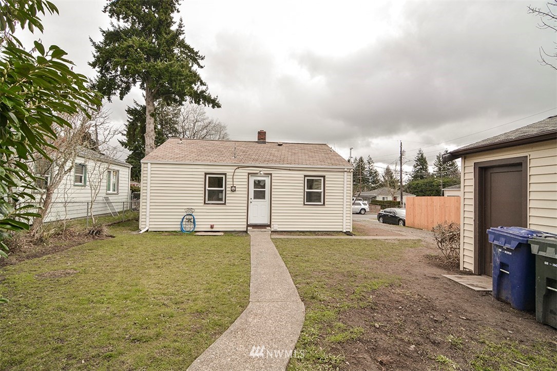 1040 South Rochester Street Tacoma, WA 98465 - Photo 14 of 17 Gallery Image 14