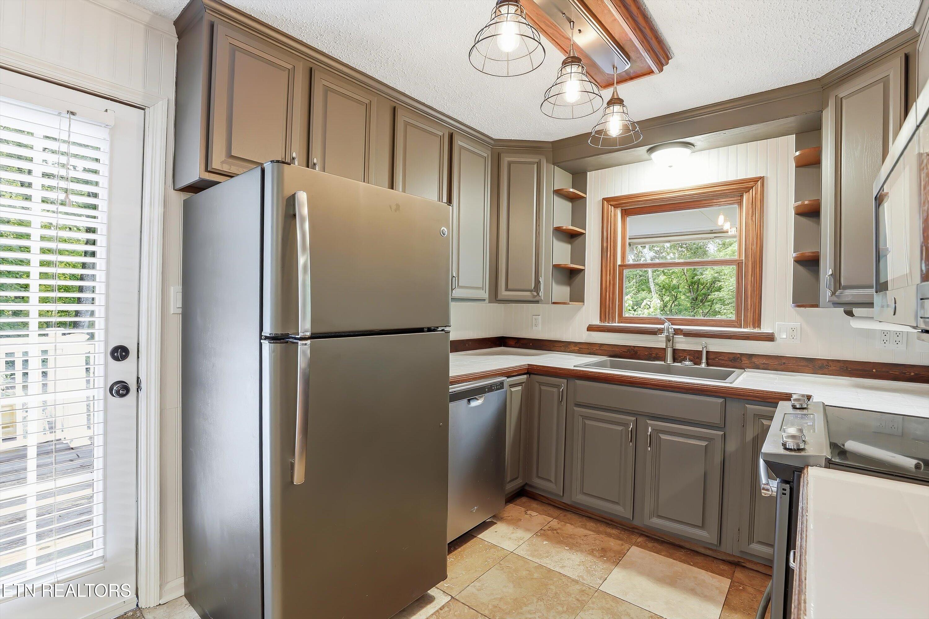 108 Willow Lane Oak Ridge, TN 37830 - Photo 13 of 35 12-FINAL-11