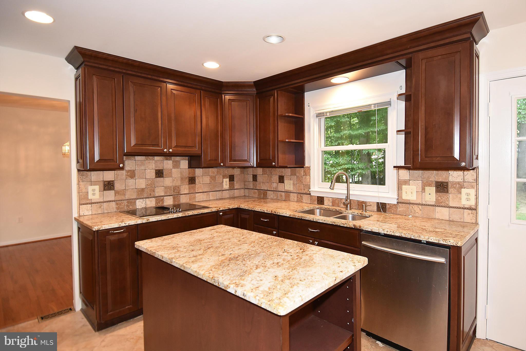 9108 Rothery Court Springfield, VA 22153 - Photo 3 of 30 Kitchen