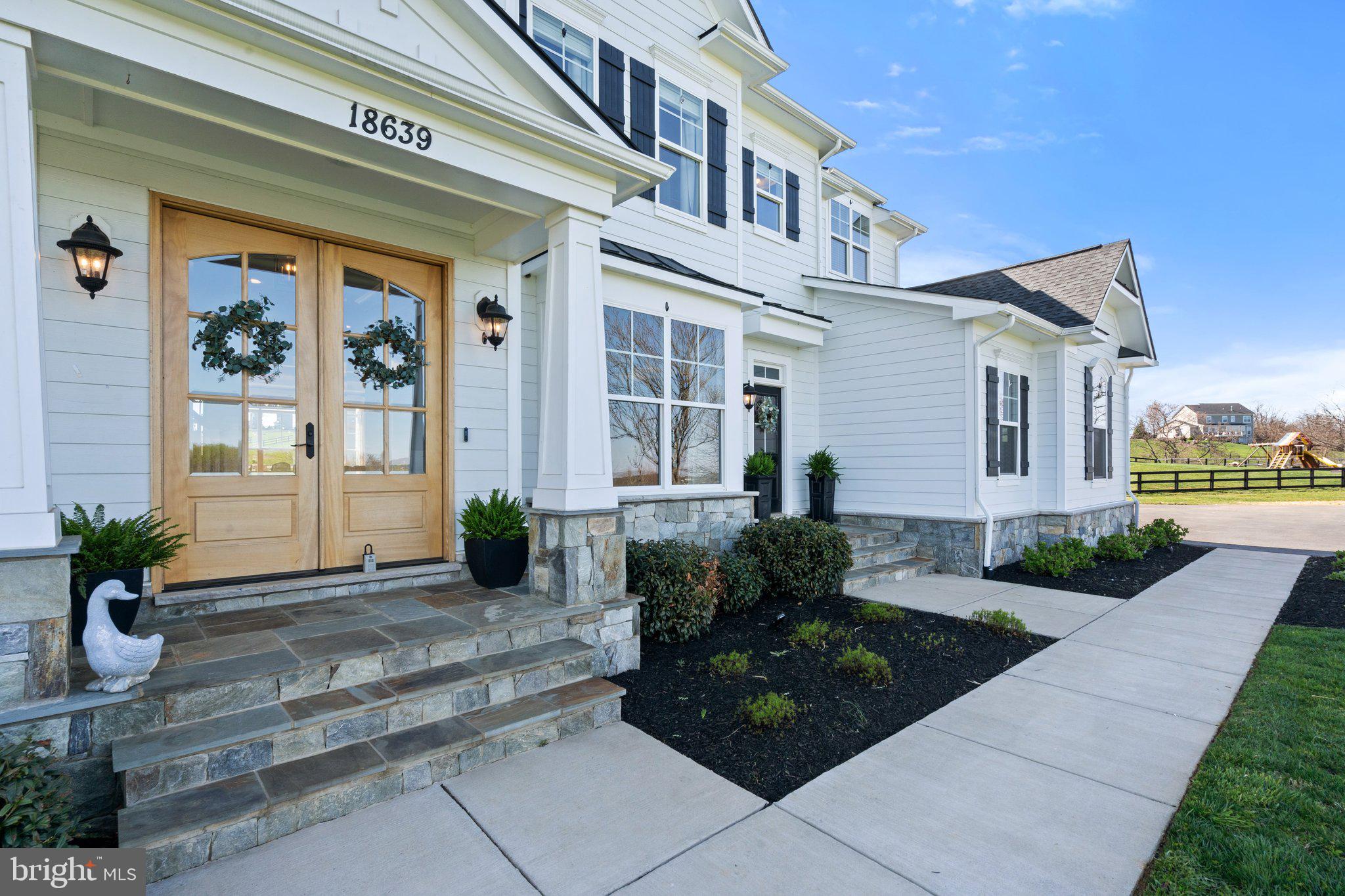 18639 Wild Raspberry Drive Purcellville, VA 20132 - Photo 5 of 94 Gallery Image 5