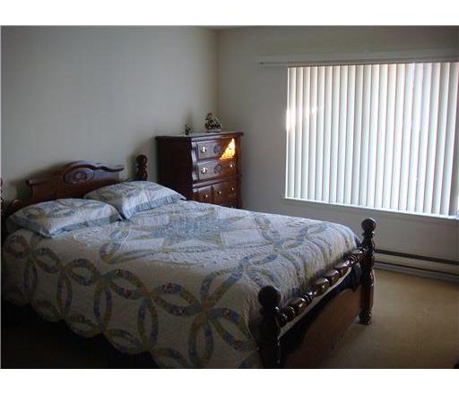 623D Deal Road Monroe Township, NJ 08831 - Photo 4 of 9 2nd Bedroom.