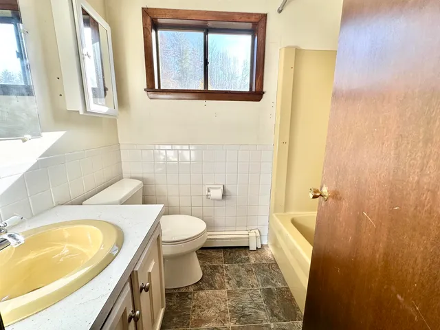 $1,900 | 253 Linderhof Strasse, Intervale, NH 03845