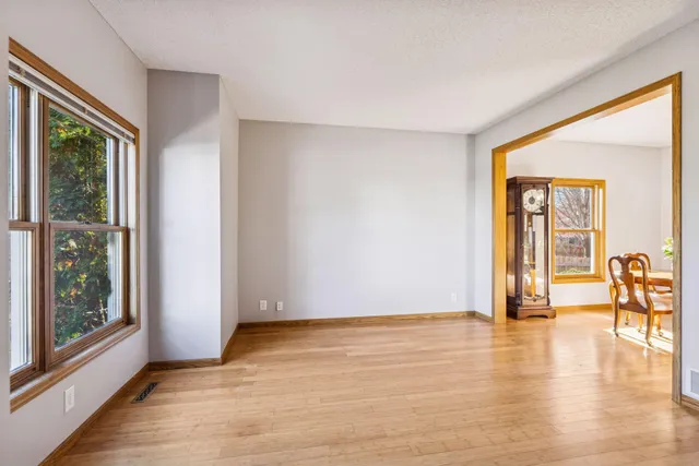 $459,900 | 5913 Red Pine Boulevard, St. Paul, MN 55110