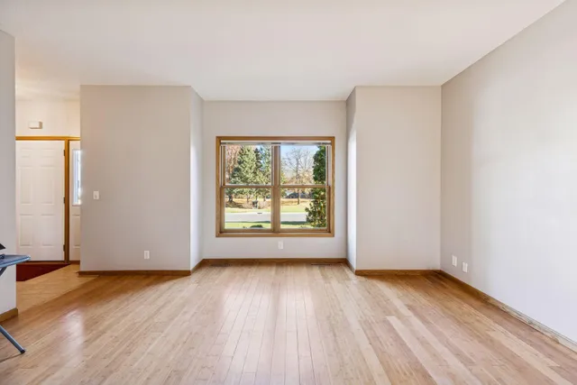 $459,900 | 5913 Red Pine Boulevard, St. Paul, MN 55110