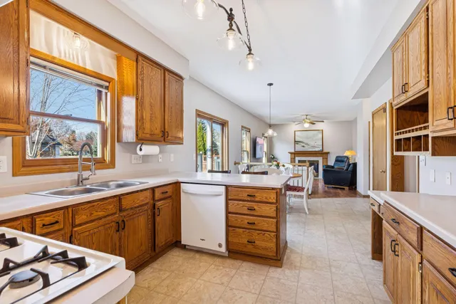 $459,900 | 5913 Red Pine Boulevard, St. Paul, MN 55110